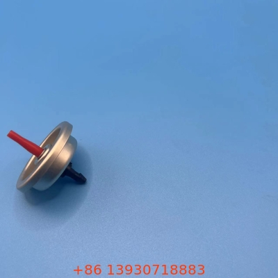 Pemasangan Cup Lighter Refill Valve Kedua Sisi Dengan Clear Lacquered Tinplate